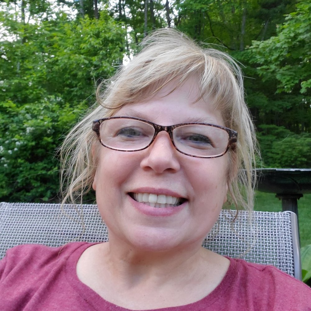 Meet your Posher, Debbie